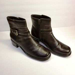 EUC. Bare Traps Ollie Leather Boots size 9.5